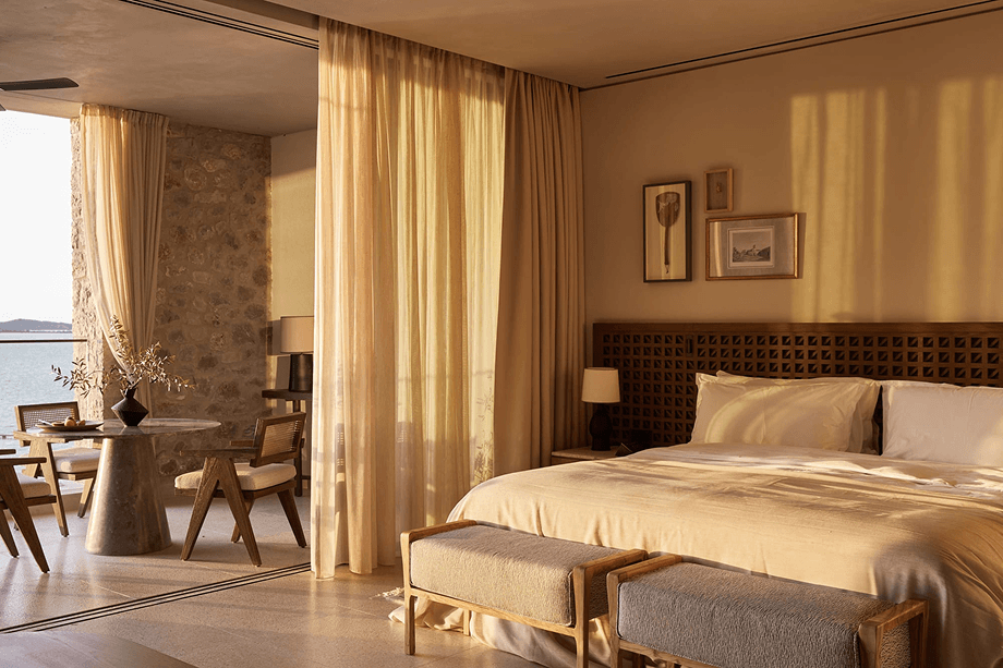 Costa
Navarino